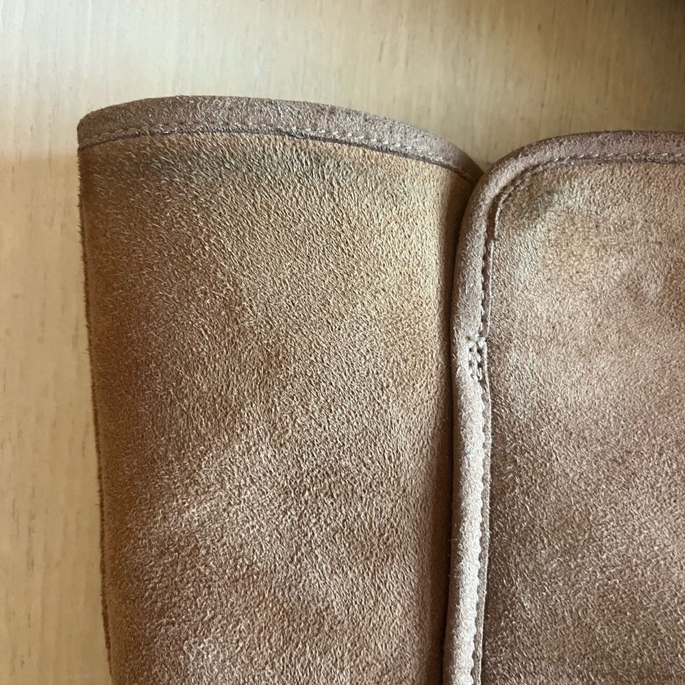 Ugg 8 Great Condition - image 3